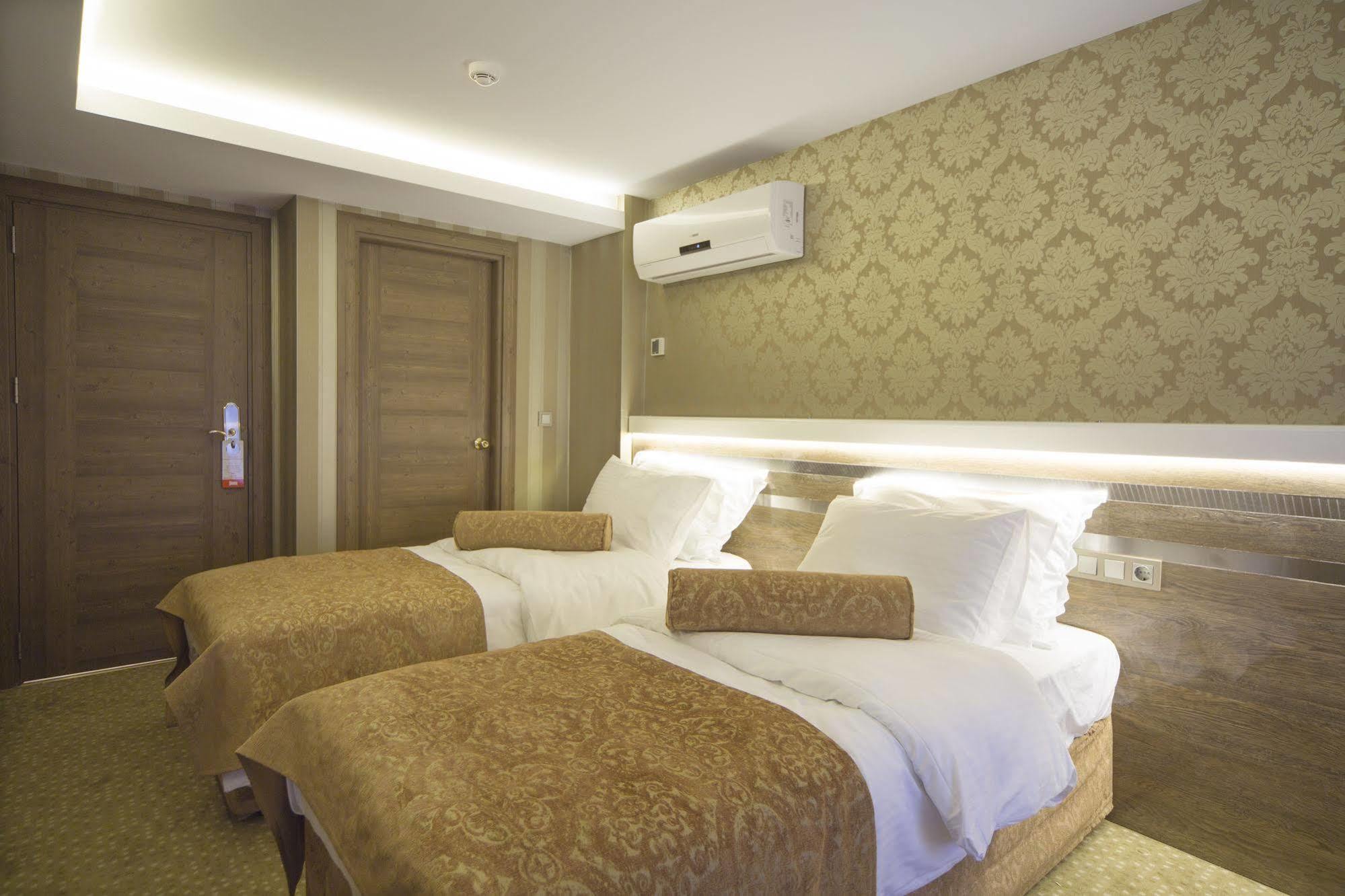 Golden Rain Hotel Old City Istanbul Bagian luar foto