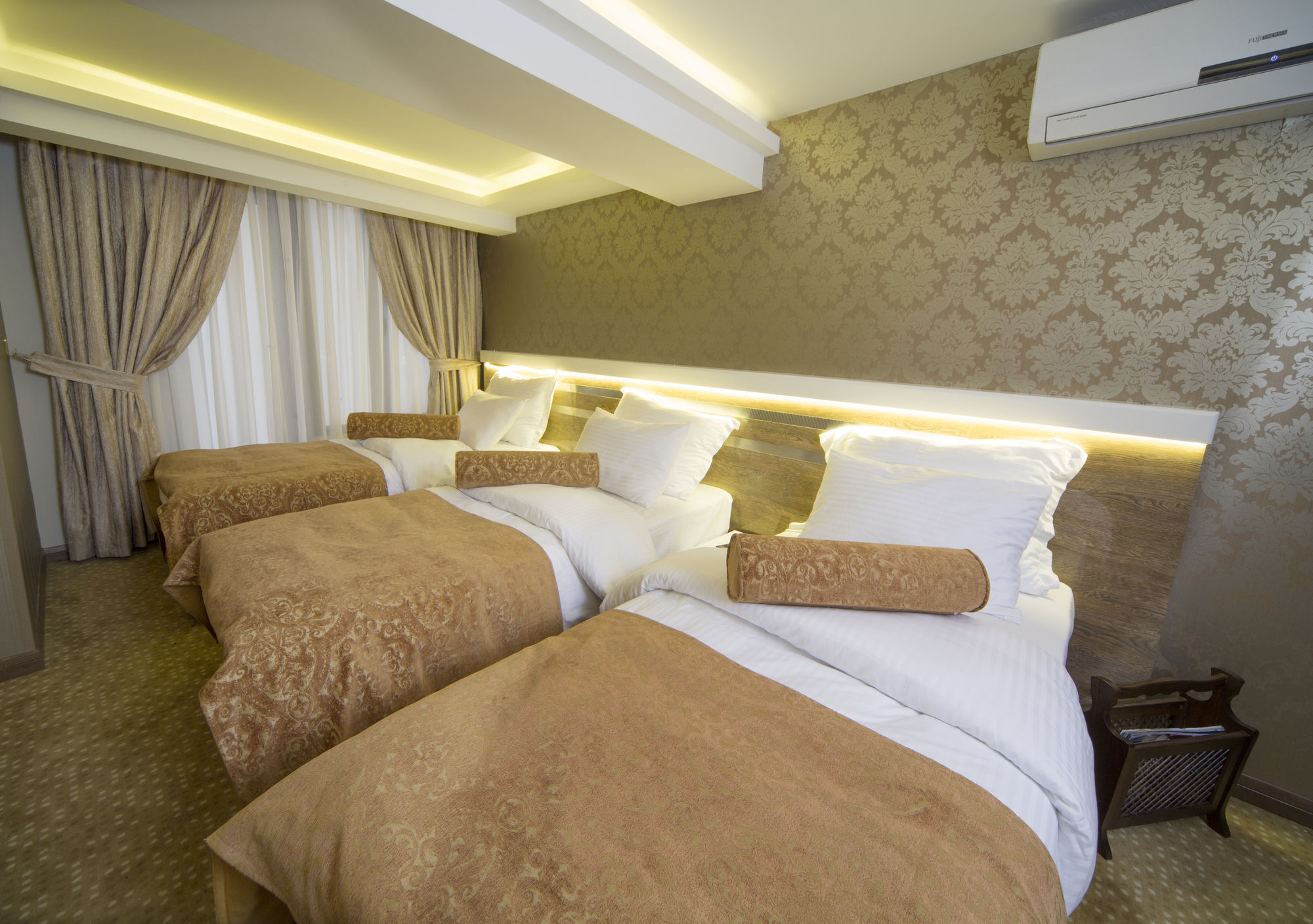 Golden Rain Hotel Old City Istanbul Bagian luar foto
