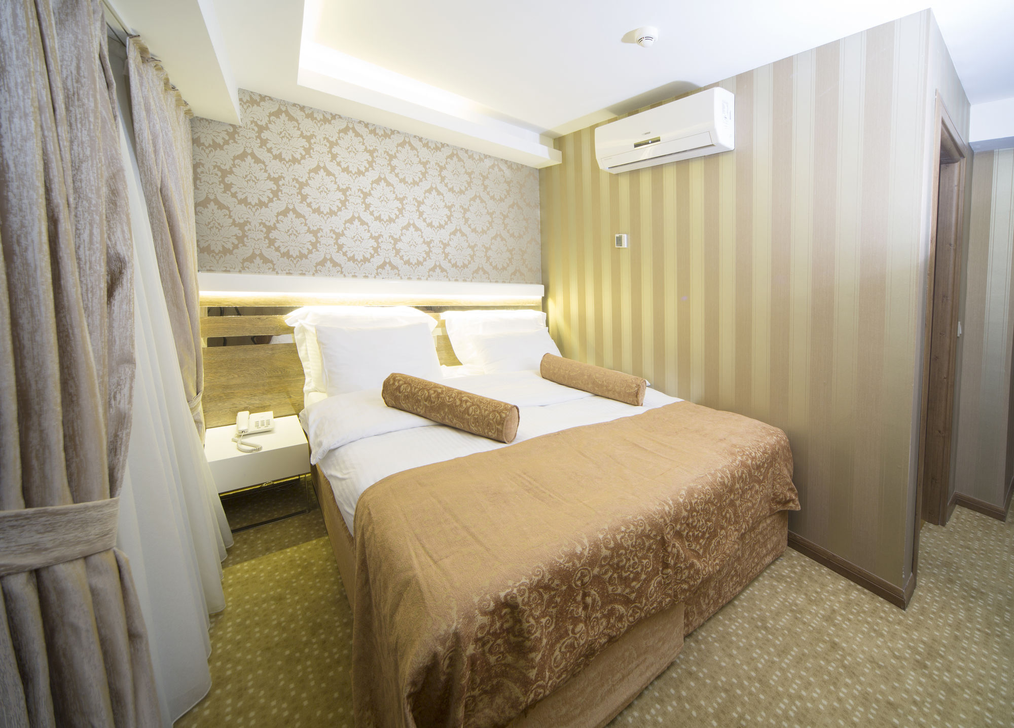 Golden Rain Hotel Old City Istanbul Bagian luar foto